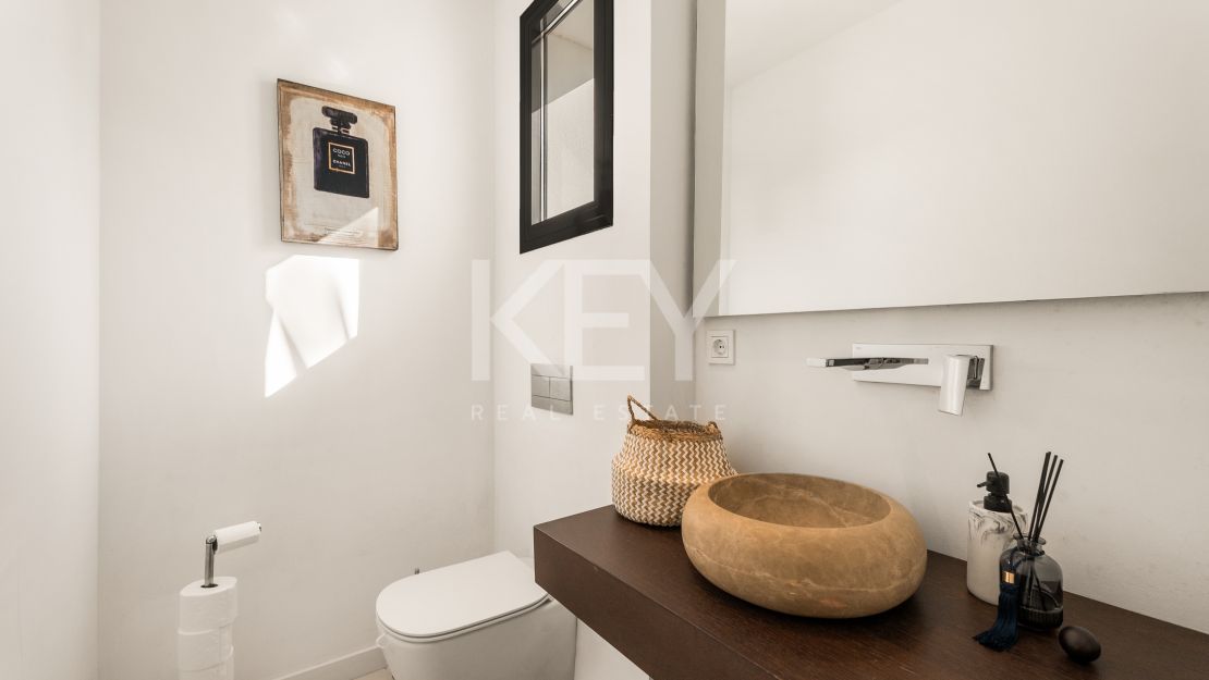 Modern 3 Bedroom Villa for Rent in Selwo, Estepona