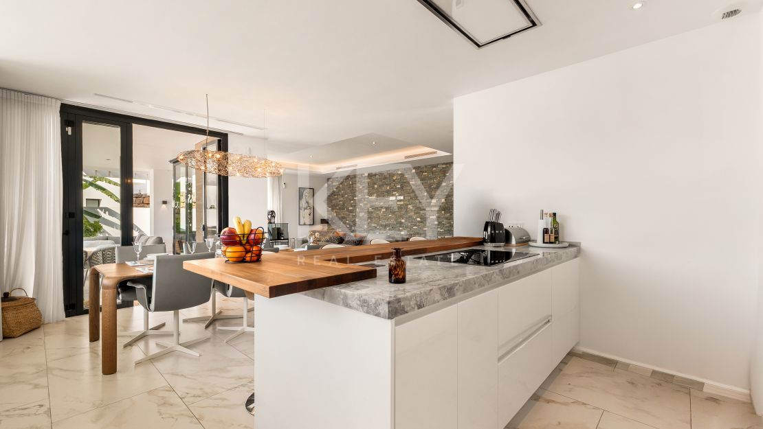 Modern 3 Bedroom Villa for Rent in Selwo, Estepona