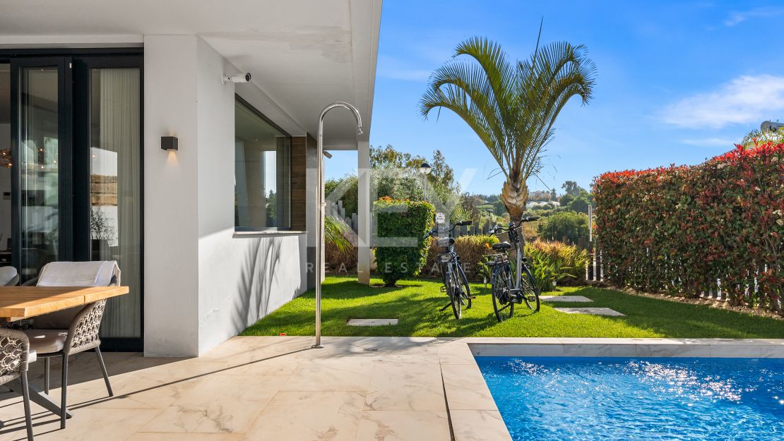 Modern 3 Bedroom Villa for Rent in Selwo, Estepona