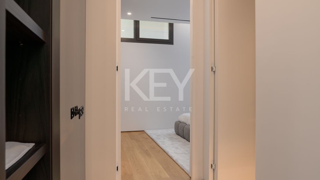 Stunning 4-Bedroom Ground Floor Apartment in Epic Phase 3, Marbella Golden Mile