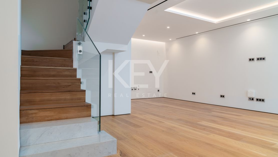 Stunning 4-Bedroom Ground Floor Apartment in Epic Phase 3, Marbella Golden Mile
