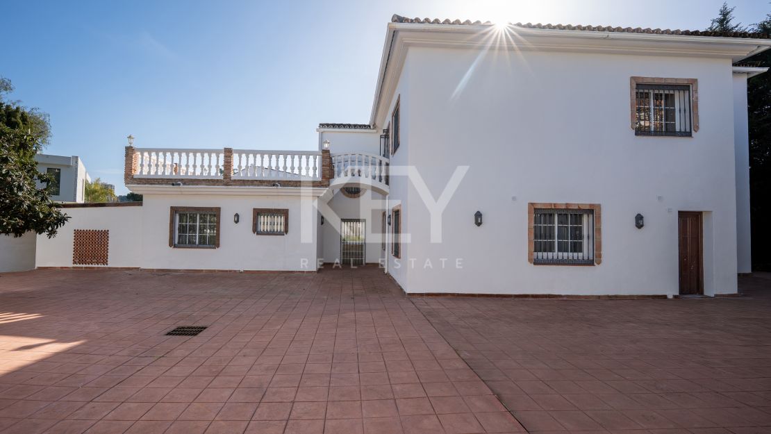 Charming Golf Side Villa in Las Brisas, Nueva Andalucia, Marbella