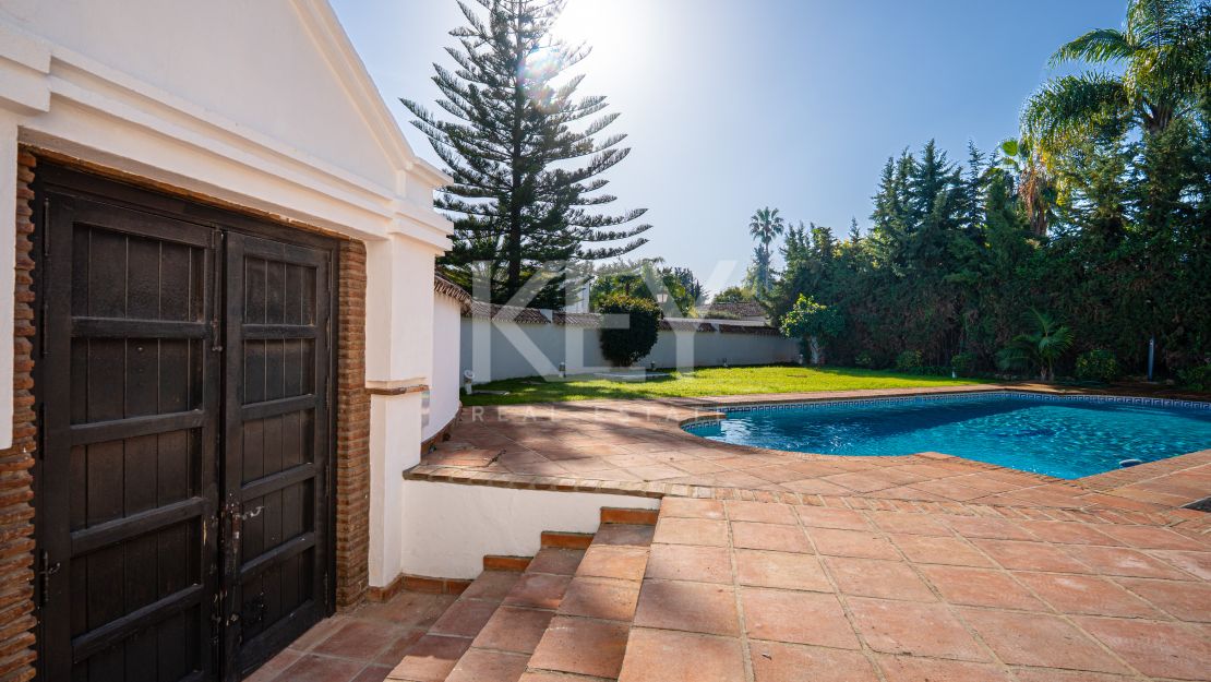 Charming Golf Side Villa in Las Brisas, Nueva Andalucia, Marbella
