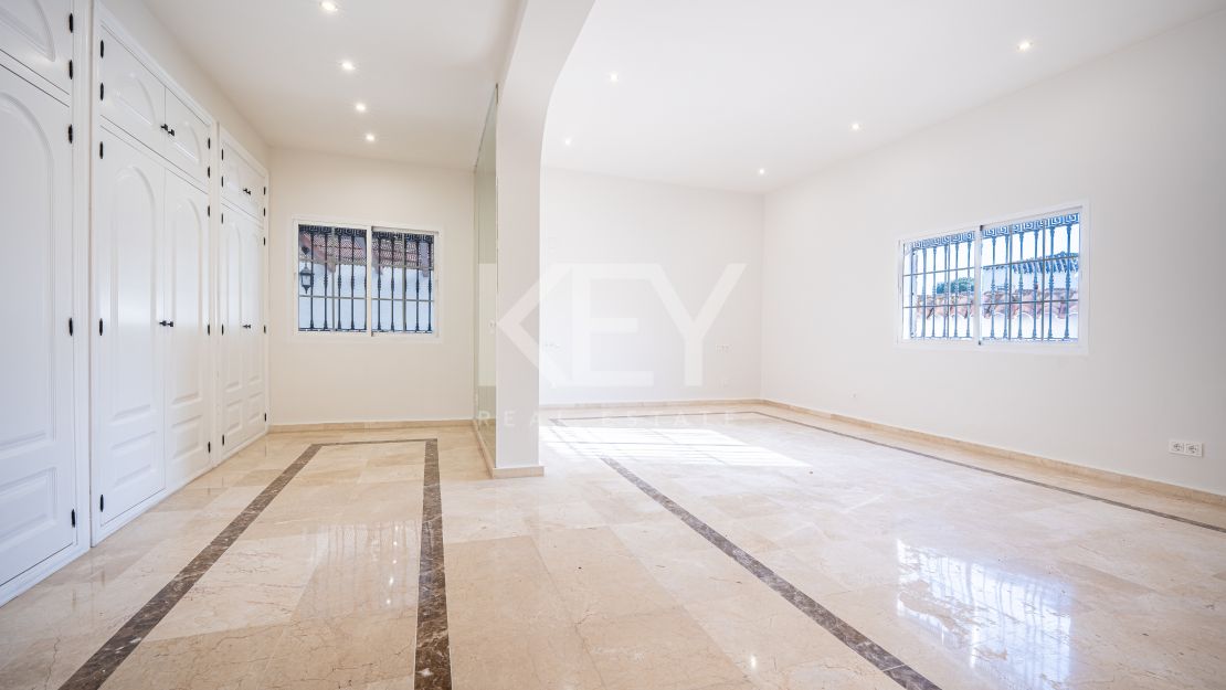 Charming Golf Side Villa in Las Brisas, Nueva Andalucia, Marbella