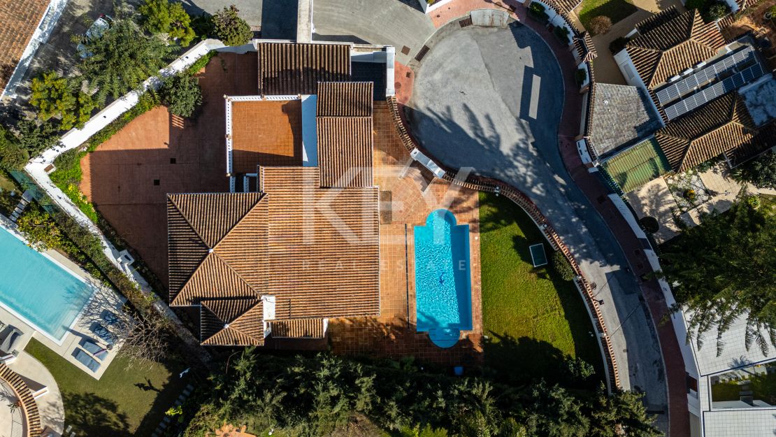 Charming Golf Side Villa in Las Brisas, Nueva Andalucia, Marbella