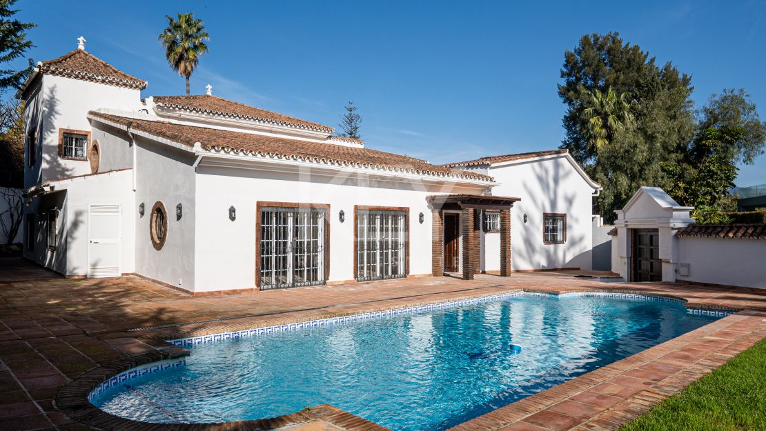 Charming Golf Side Villa in Las Brisas, Nueva Andalucia, Marbella