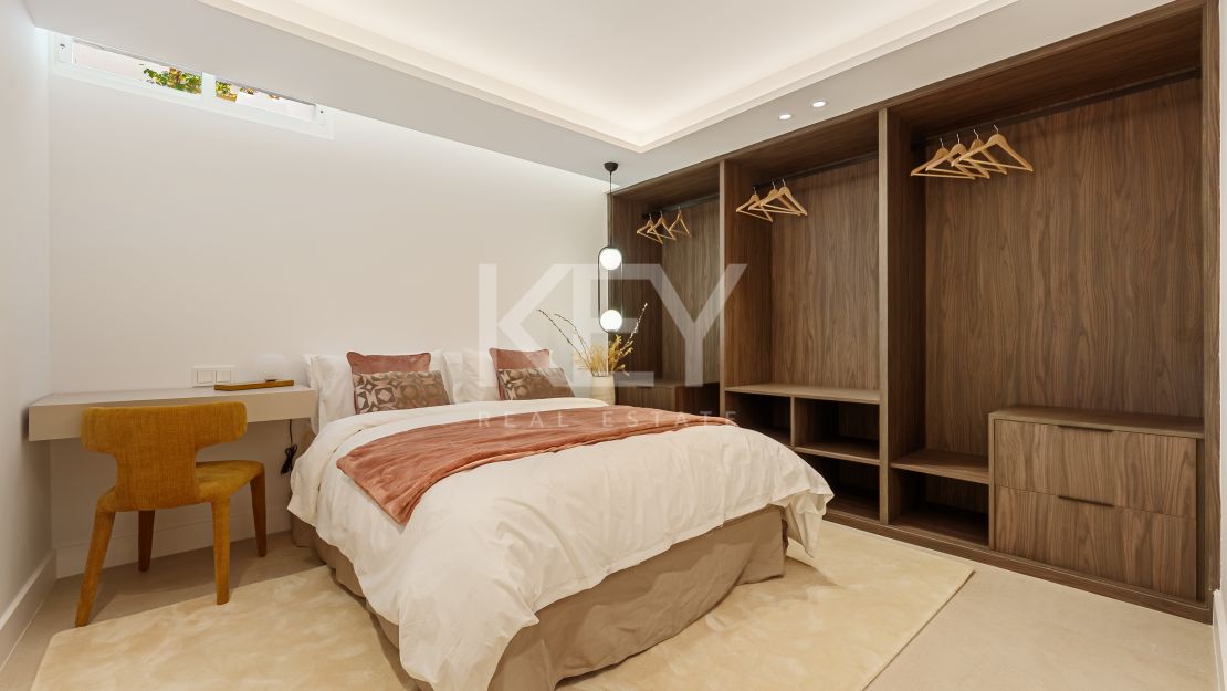 Fully renovated townhouse with panoramic sea views on Marbella’s Golden Mile