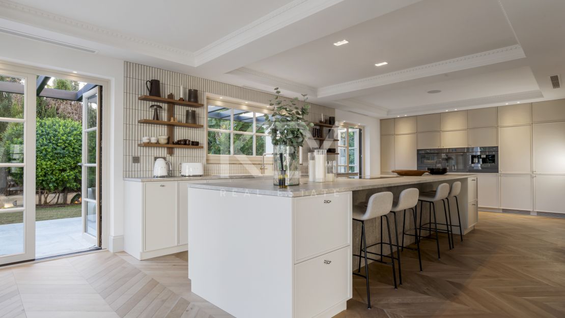 Luxury villa for sale in Nueva Andalucía, Marbella