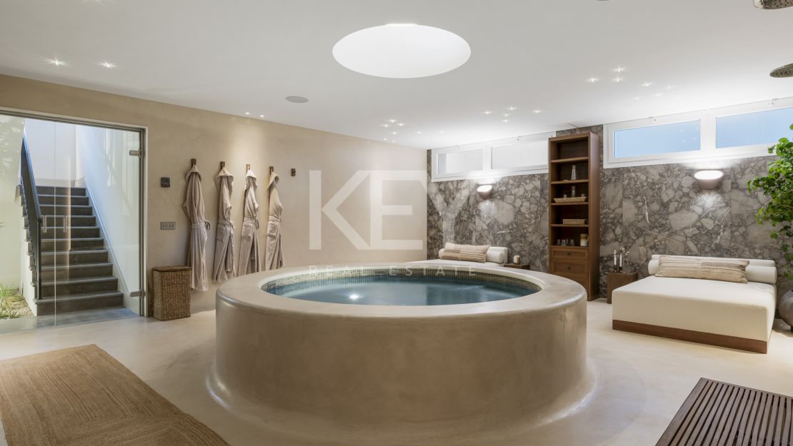 Luxury villa for sale in Nueva Andalucía, Marbella