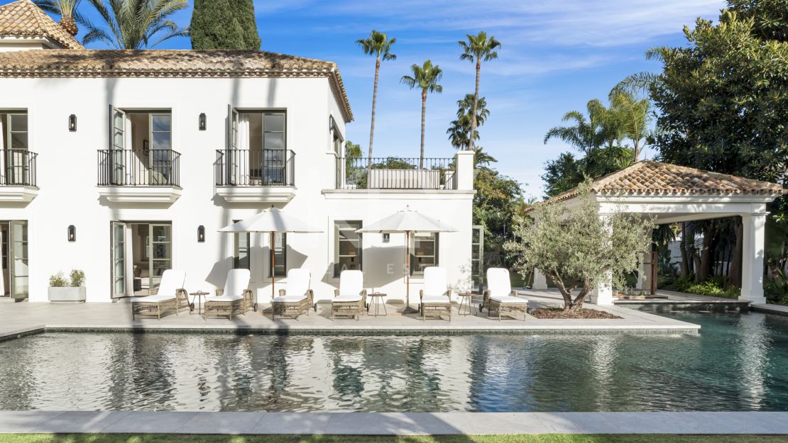 Luxury villa for sale in Nueva Andalucía, Marbella