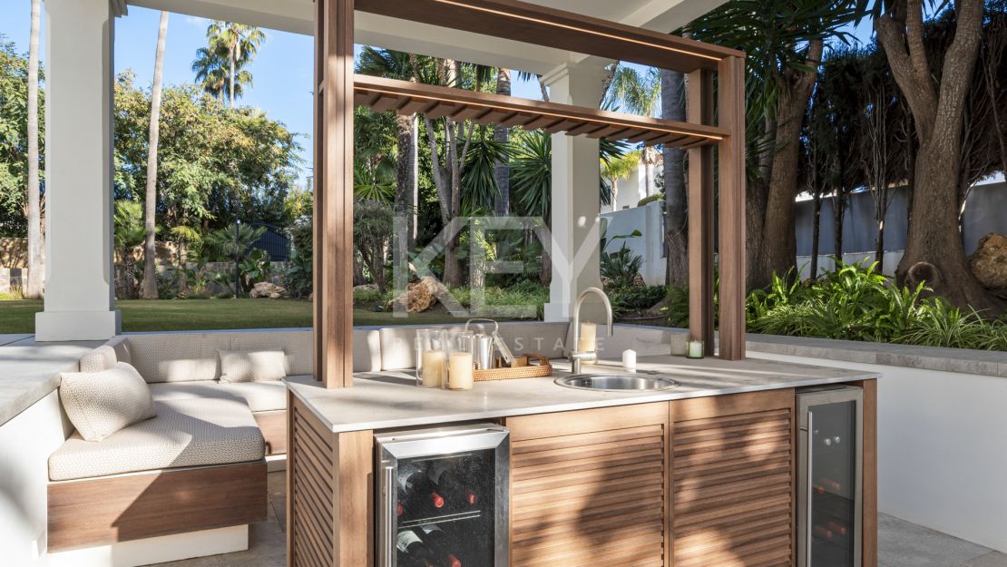 Luxury villa for sale in Nueva Andalucía, Marbella