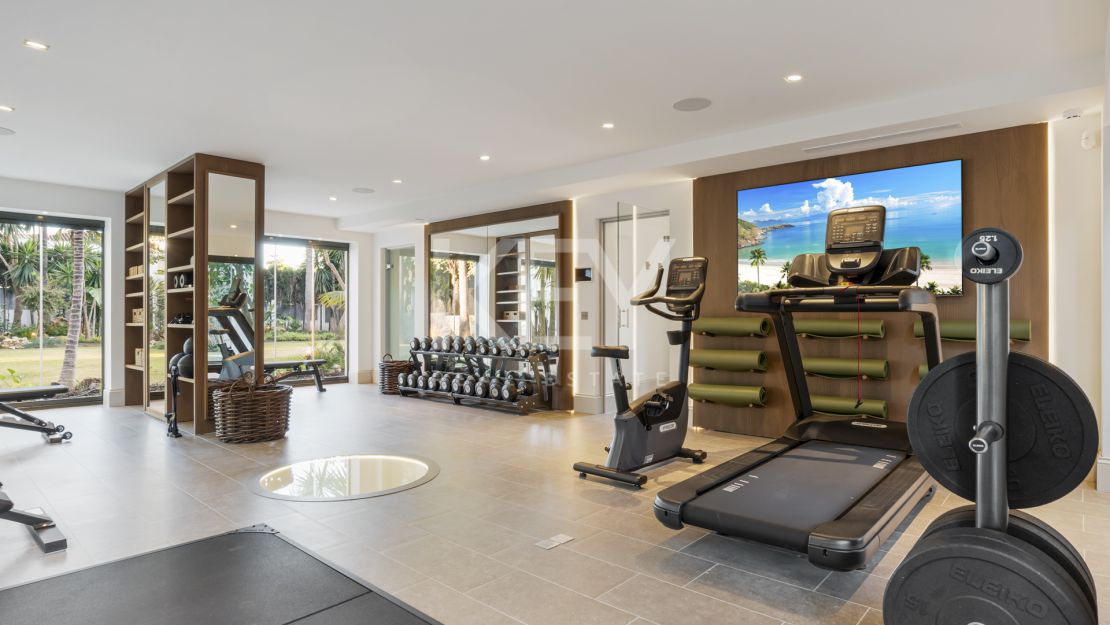 Luxury villa for sale in Nueva Andalucía, Marbella