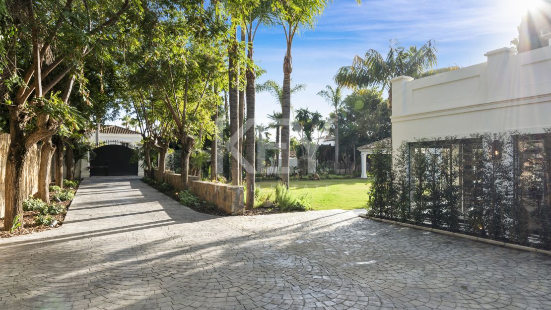 Luxury villa for sale in Nueva Andalucía, Marbella