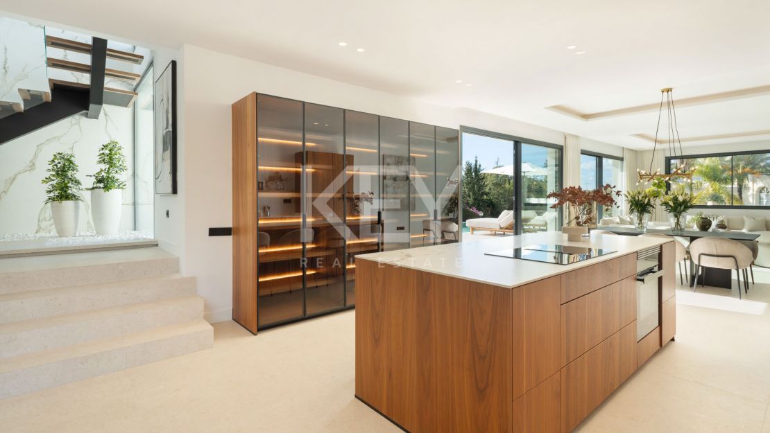 Contemporary Newly Built Luxury Villa in El Paraiso, Estepona