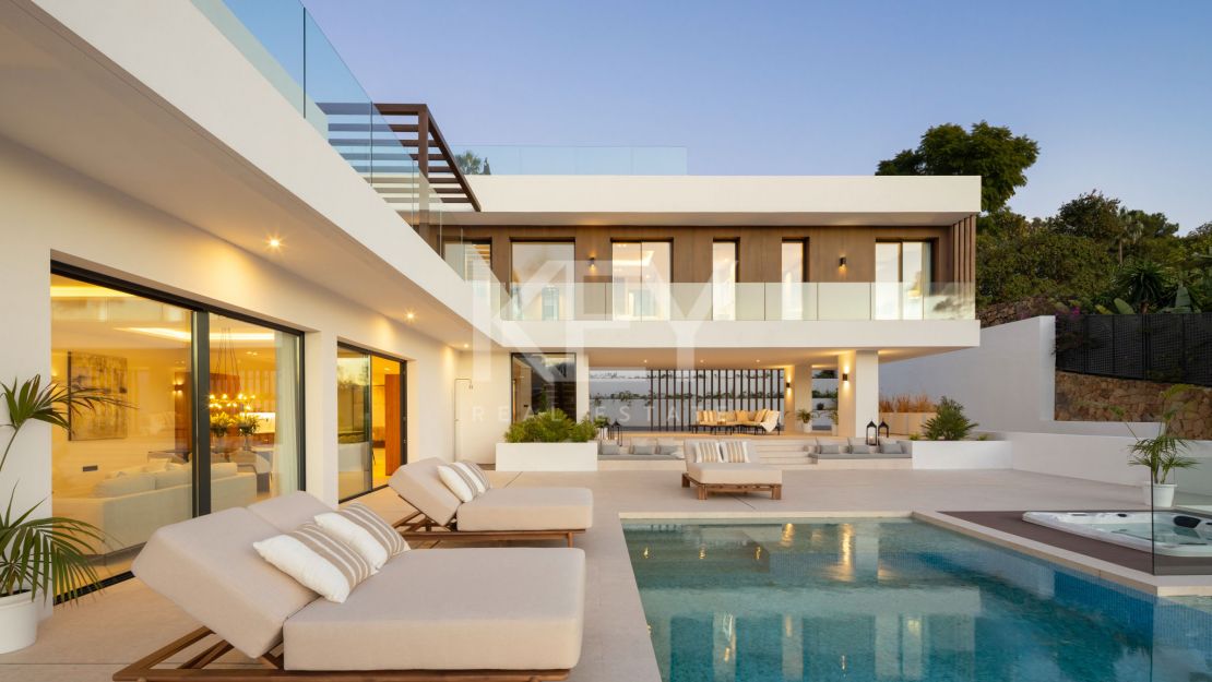Contemporary Newly Built Luxury Villa in El Paraiso, Estepona