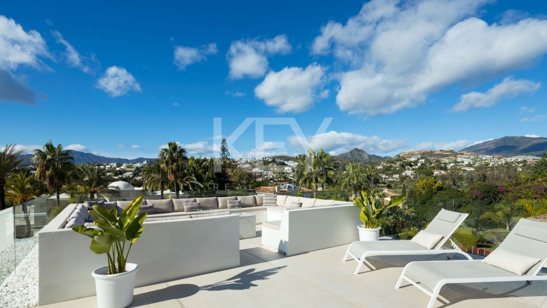 Contemporary Newly Built Luxury Villa in El Paraiso, Estepona