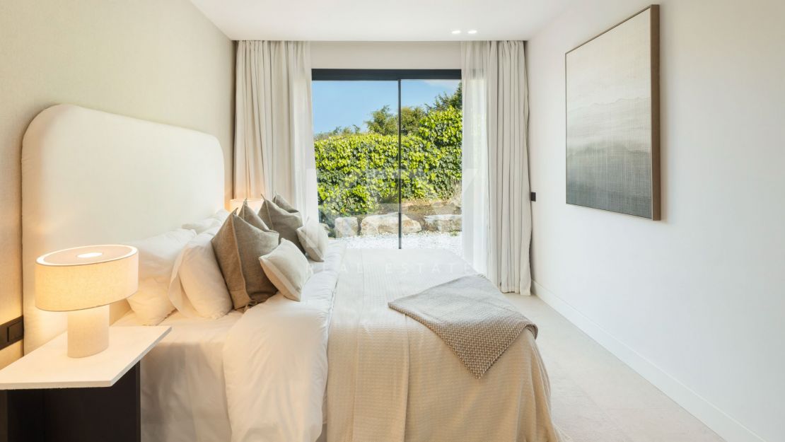 Contemporary Newly Built Luxury Villa in El Paraiso, Estepona