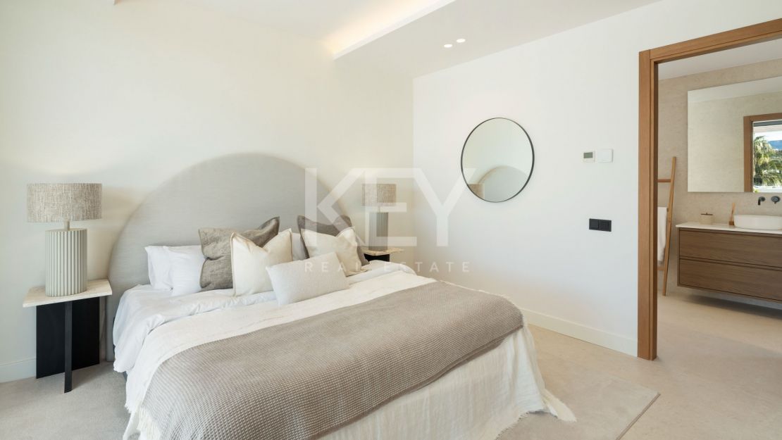 Contemporary Newly Built Luxury Villa in El Paraiso, Estepona