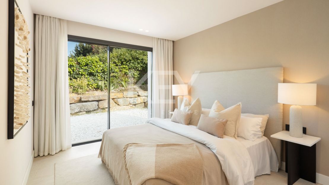 Contemporary Newly Built Luxury Villa in El Paraiso, Estepona