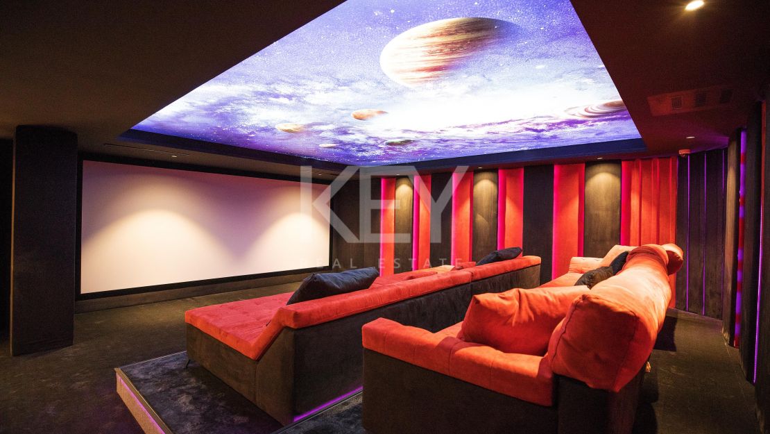 Mansión moderna con casa de invitados en la Nueva Milla de Oro, Marbella