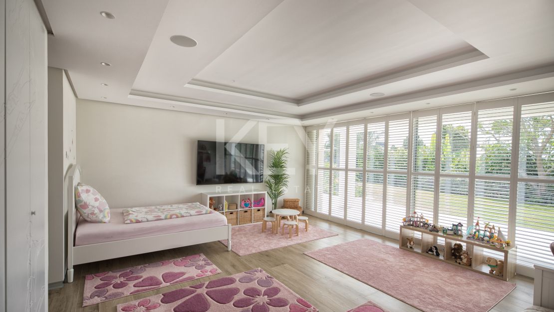 Mansión moderna con casa de invitados en la Nueva Milla de Oro, Marbella