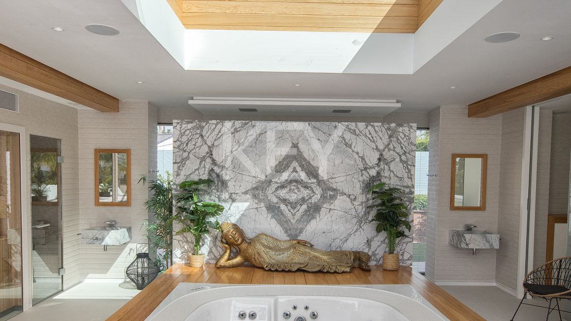 Mansión moderna con casa de invitados en la Nueva Milla de Oro, Marbella