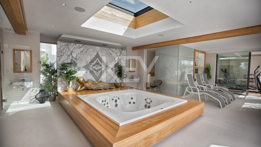 Mansión moderna con casa de invitados en la Nueva Milla de Oro, Marbella