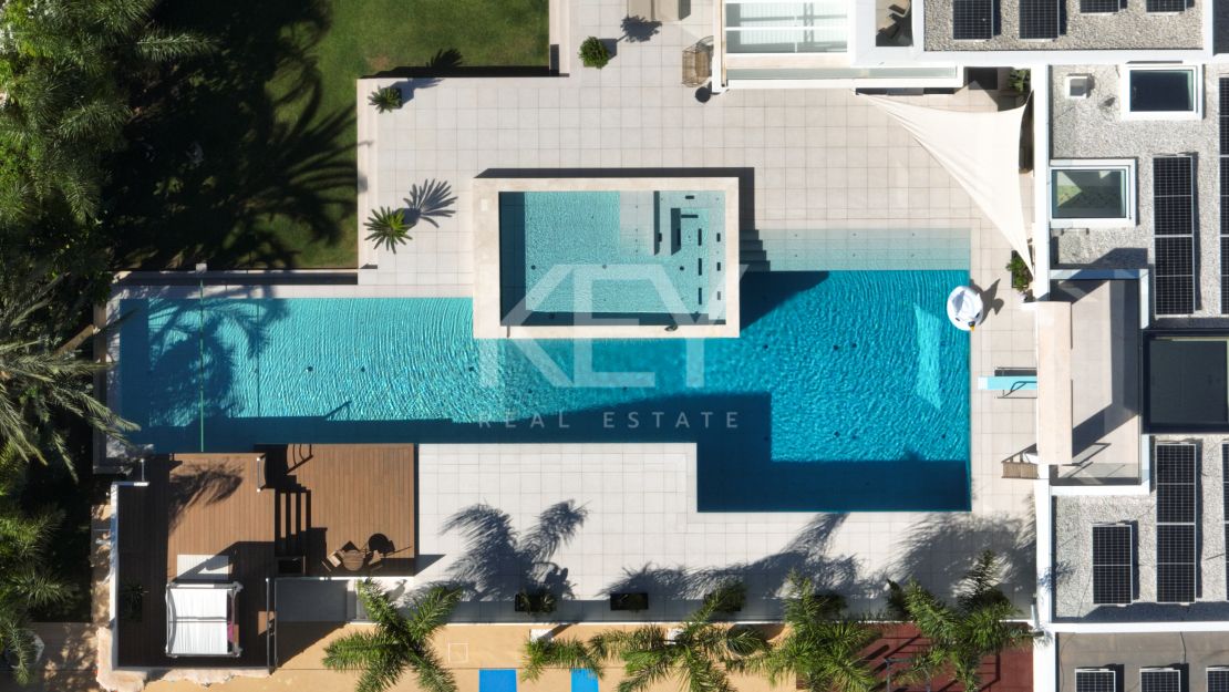 Mansión moderna con casa de invitados en la Nueva Milla de Oro, Marbella