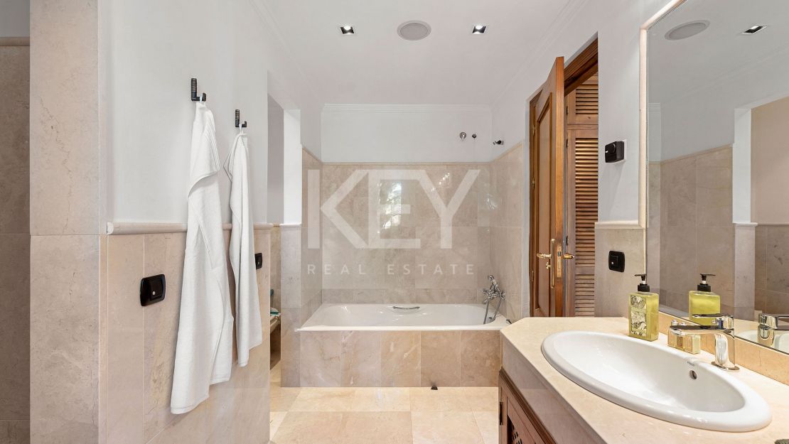 Classic Elegant Villa in El Madroñal, Benahavis