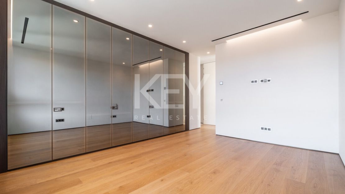 Дизайнерский двухуровневый пентхаус на Золотой Миле Марбельи