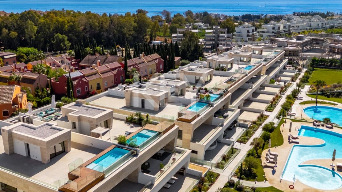 Дизайнерский двухуровневый пентхаус на Золотой Миле Марбельи