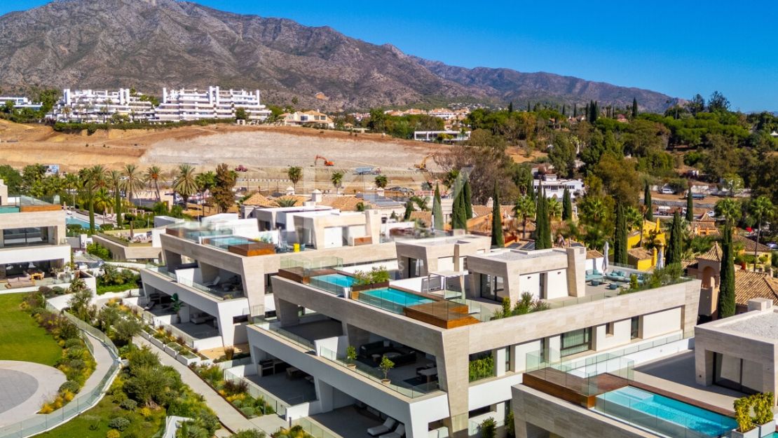 Дизайнерский двухуровневый пентхаус на Золотой Миле Марбельи