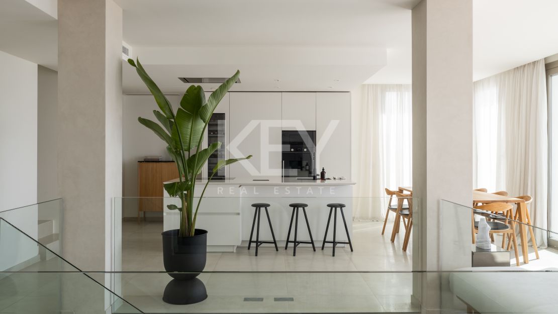 Private Corner Duplex Penthouse with Villa-Like Privacy & Panoramic Sea Views