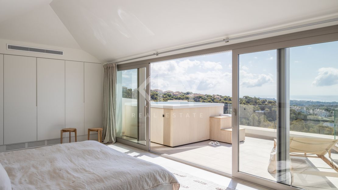 Private Corner Duplex Penthouse with Villa-Like Privacy & Panoramic Sea Views