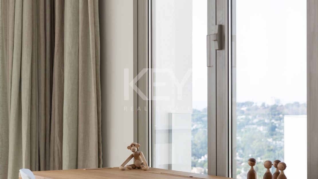 Private Corner Duplex Penthouse with Villa-Like Privacy & Panoramic Sea Views