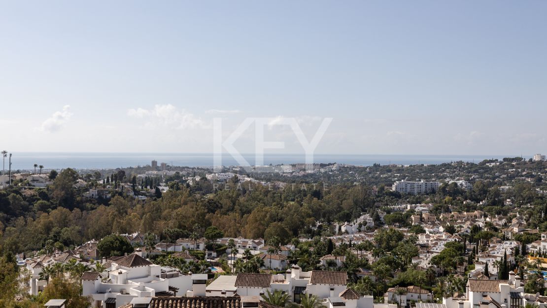 Private Corner Duplex Penthouse with Villa-Like Privacy & Panoramic Sea Views