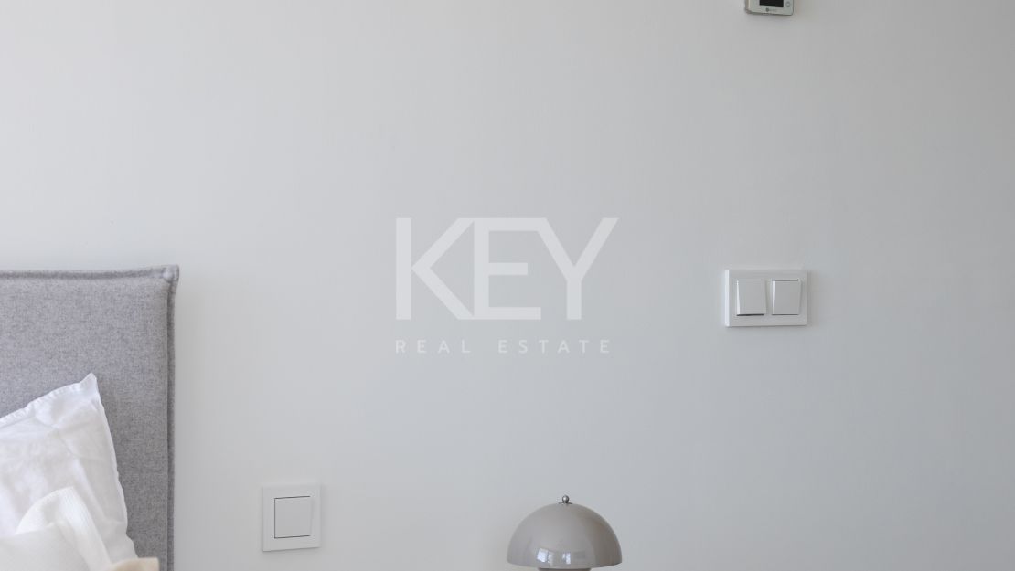 Private Corner Duplex Penthouse with Villa-Like Privacy & Panoramic Sea Views