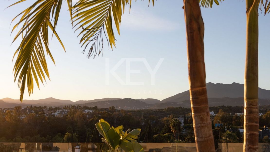 Luxury Villa on Marbella Golden Mile near the beach and Puente Romano Beach Resort