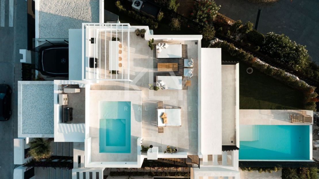 Luxury Villa on Marbella Golden Mile near the beach and Puente Romano Beach Resort