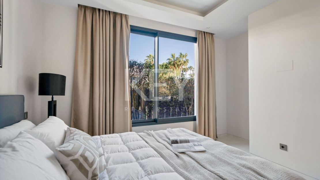 Luxury Villa on Marbella Golden Mile near the beach and Puente Romano Beach Resort