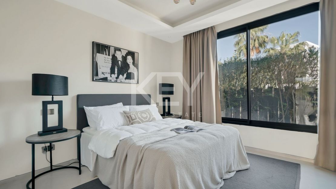Luxury Villa on Marbella Golden Mile near the beach and Puente Romano Beach Resort
