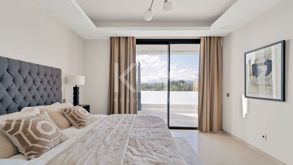 Luxury Villa on Marbella Golden Mile near the beach and Puente Romano Beach Resort