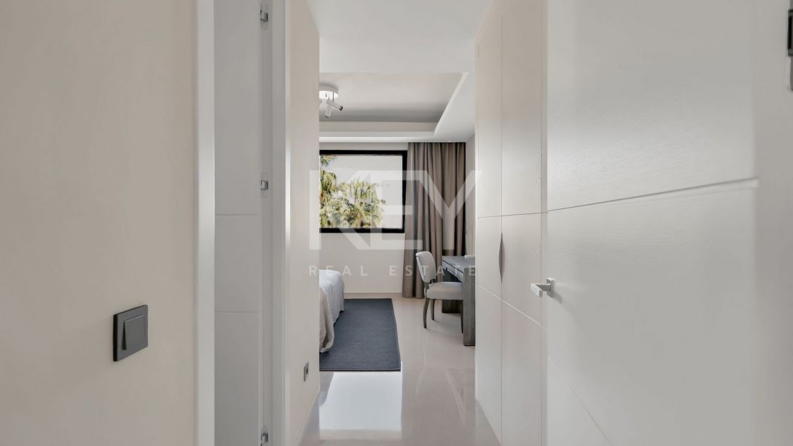 Luxury Villa on Marbella Golden Mile near the beach and Puente Romano Beach Resort