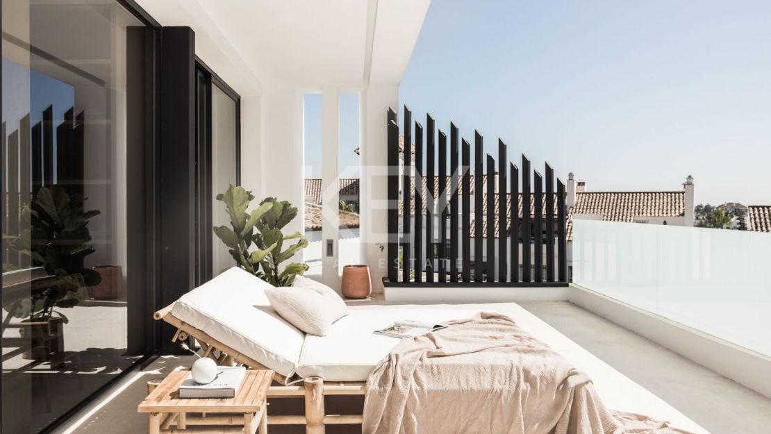 Luxury Villa on Marbella Golden Mile near the beach and Puente Romano Beach Resort