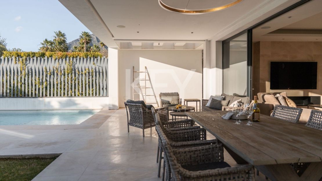 Luxury Villa on Marbella Golden Mile near the beach and Puente Romano Beach Resort