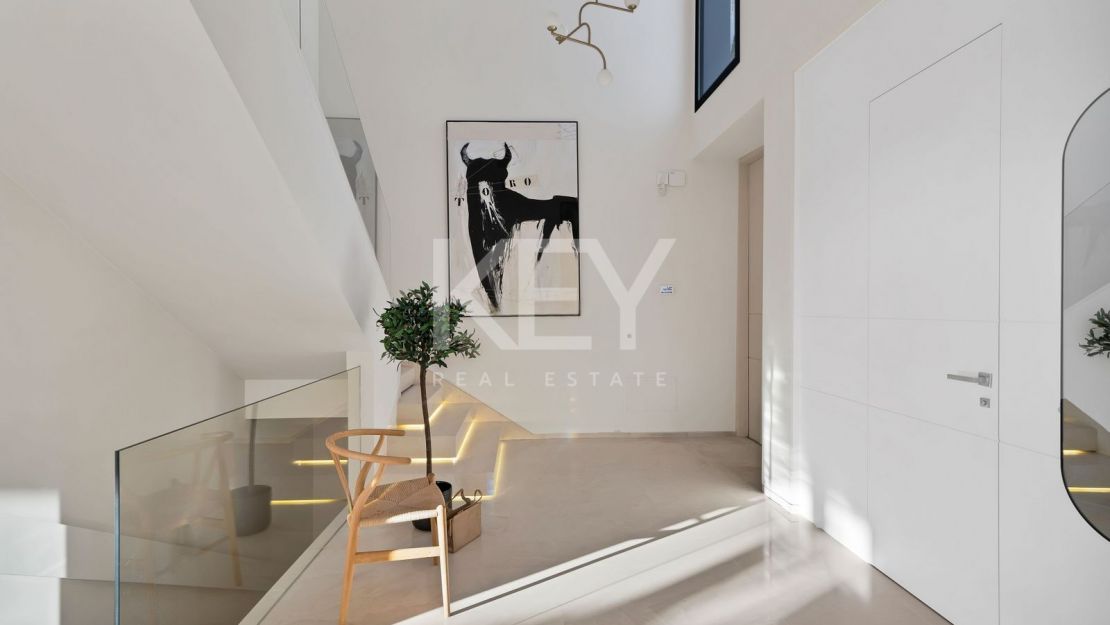 Luxury Villa on Marbella Golden Mile near the beach and Puente Romano Beach Resort