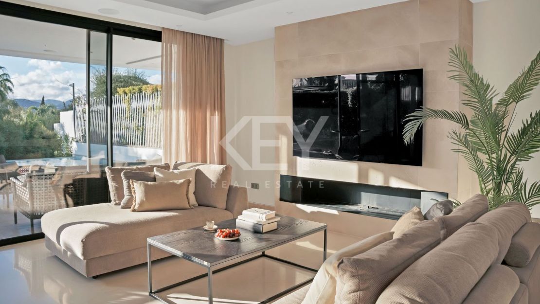 Luxury Villa on Marbella Golden Mile near the beach and Puente Romano Beach Resort