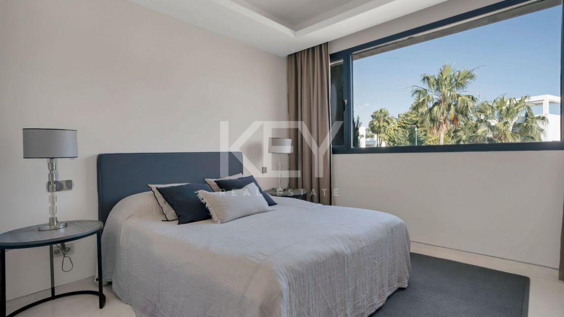 Luxury Villa on Marbella Golden Mile near the beach and Puente Romano Beach Resort