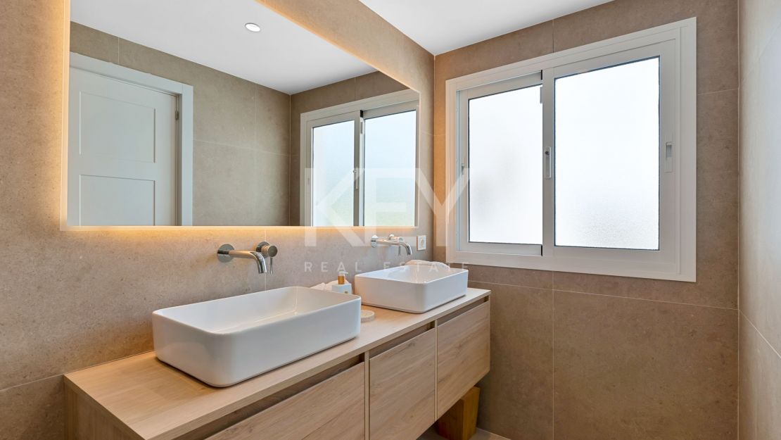 Modern Townhouse for Sale in Nagüeles, Marbella Golden Mile