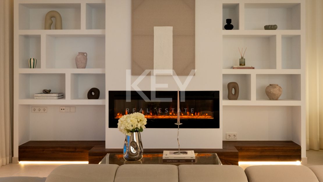 Duplex penthouse with panoramic sea views in Nueva Andalucía